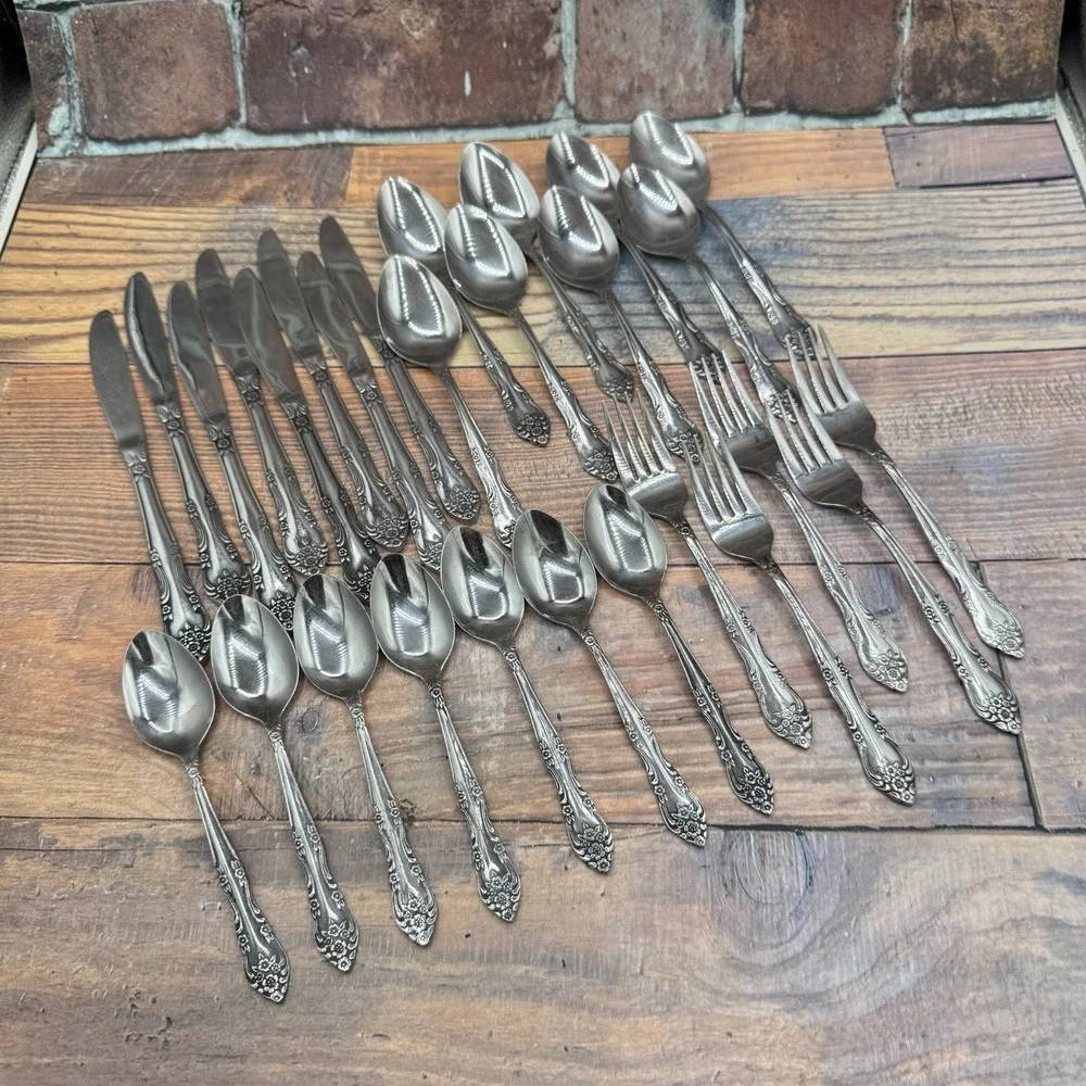 Rogers Dream Rose Dinner Stainless Flatware Set 28pc Knives Spoons Forks Vintage